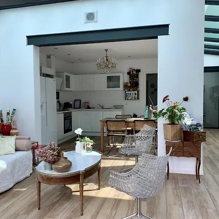 La Maison D'hortense, Maison De Charme Et De Caractere