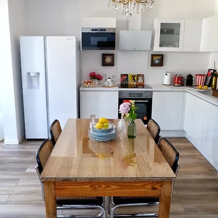 La Maison D'hortense, Maison De Charme Et De Caractere 4*