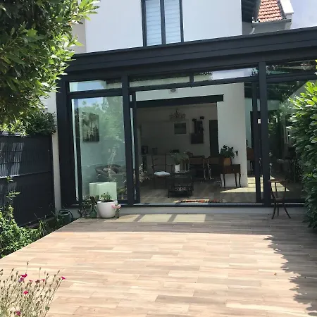 La Maison D'hortense, Maison De Charme Et De Caractere 4*