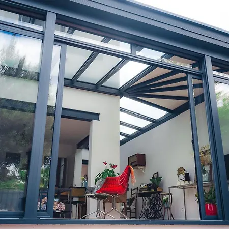 ゲストハウス La Maison D'hortense, Maison De Charme Et De Caractere *