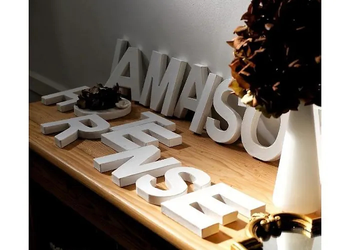 La Maison D'hortense, Maison De Charme Et De Caractere ゲストハウス 4*