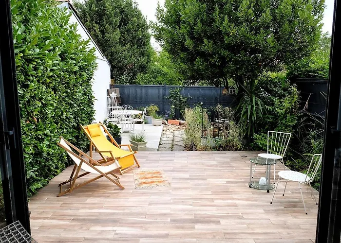 La Maison D'hortense, Maison De Charme Et De Caractere ゲストハウス