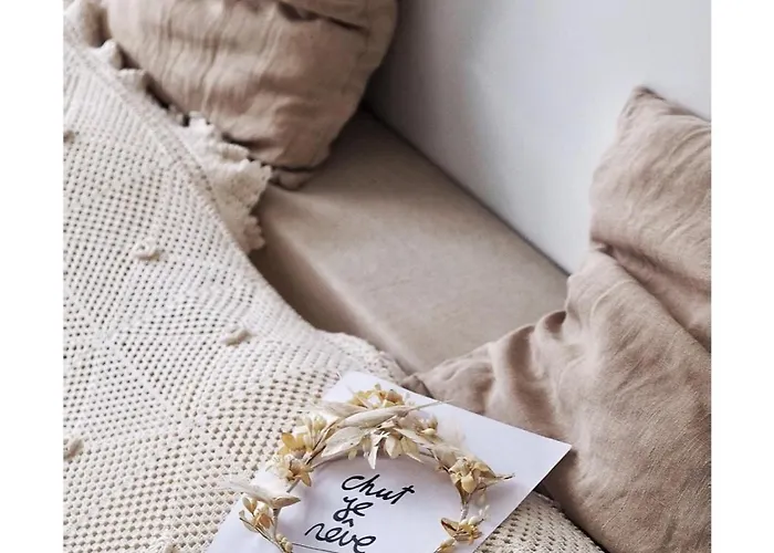 La Maison D'hortense, Maison De Charme Et De Caractere ゲストハウス